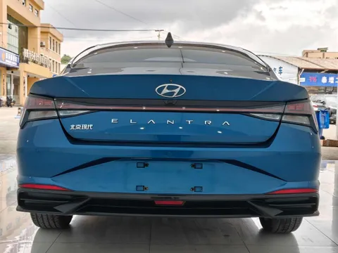 Hyundai Elantra (Avante)