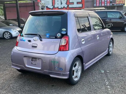 Daihatsu Esse