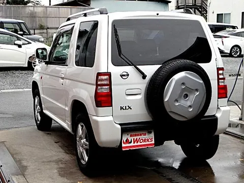 Nissan KIX