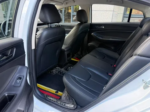 Chery Arrizo 5