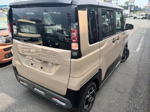 Mitsubishi Delica Mini