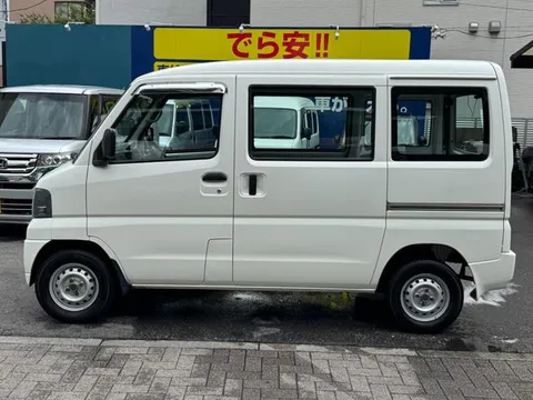 Mitsubishi Minicab Van