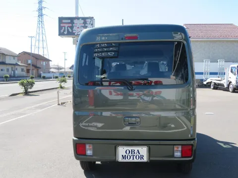 Mitsubishi Minicab Van