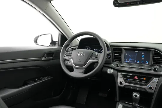 Hyundai Elantra (Avante)