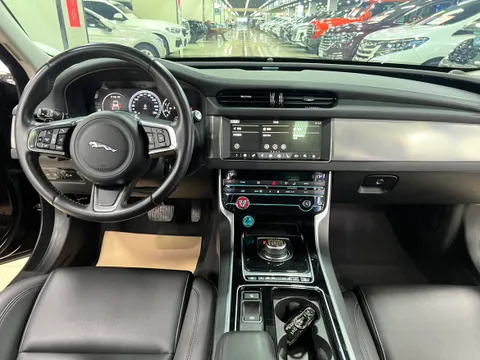 Jaguar XFL