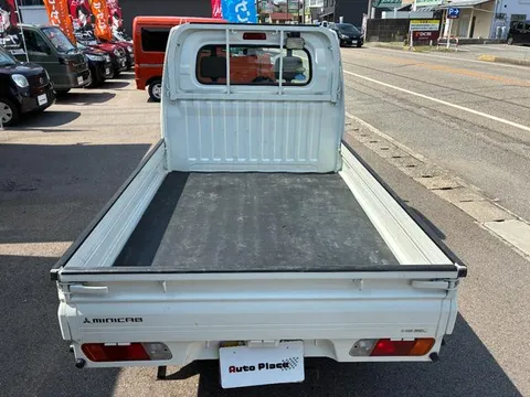 Mitsubishi Minicab Truck
