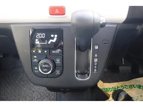 Daihatsu Mira Tocot