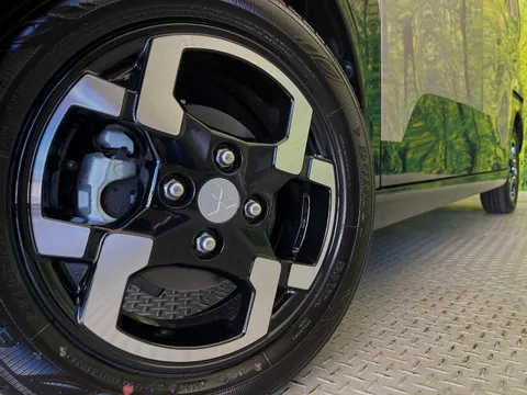 Mitsubishi Delica Mini
