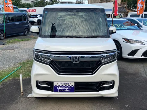 Honda N-BOX Custom