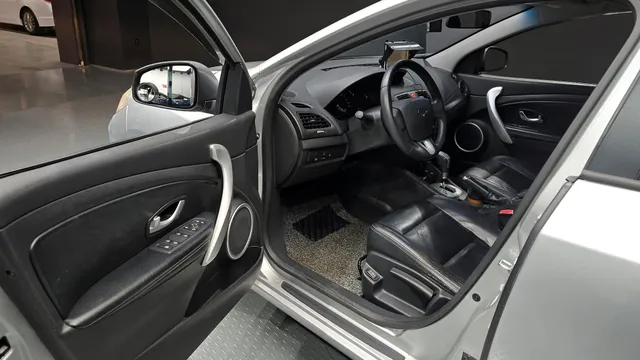 Renault SM3