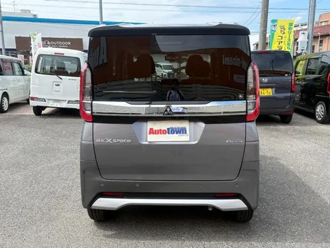 Mitsubishi eK X Space
