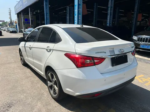 Chery Arrizo 5