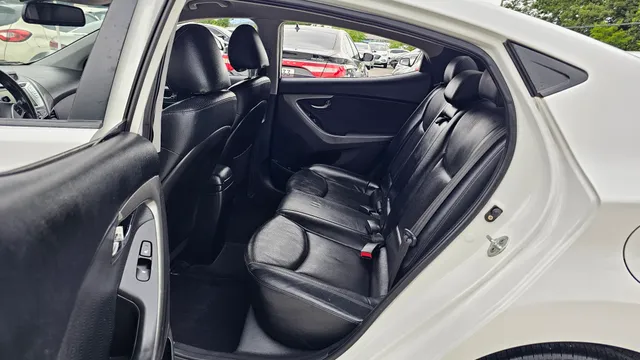 Hyundai Elantra (Avante)