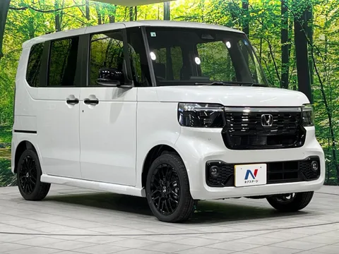 Honda N-BOX Custom