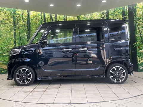 Suzuki Spacia Custom