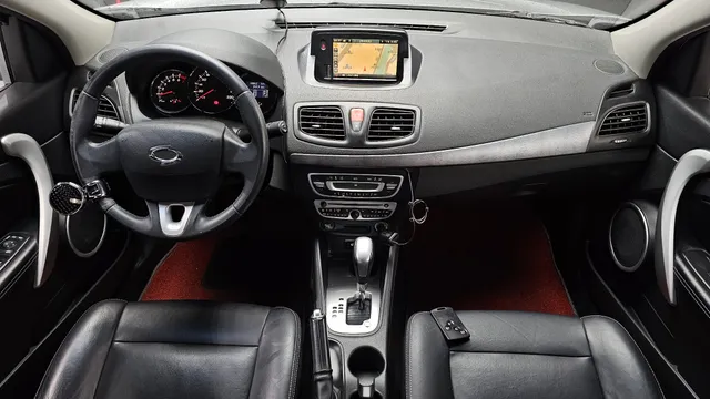 Renault SM3