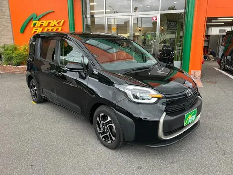 Toyota Sienta