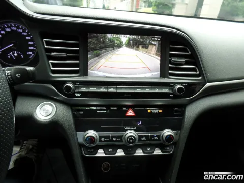 Hyundai Elantra (Avante)