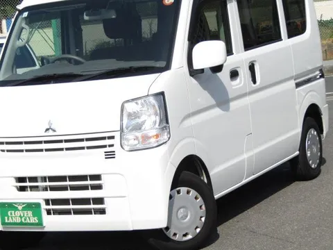 Mitsubishi Minicab Van