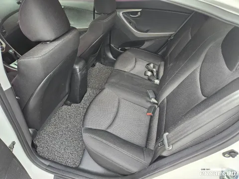 Hyundai Elantra (Avante)