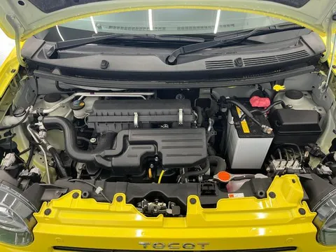 Daihatsu Mira Tocot