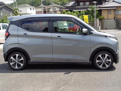 Mitsubishi eK X
