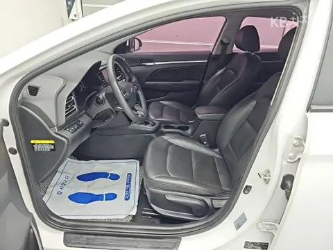 Hyundai Elantra (Avante)