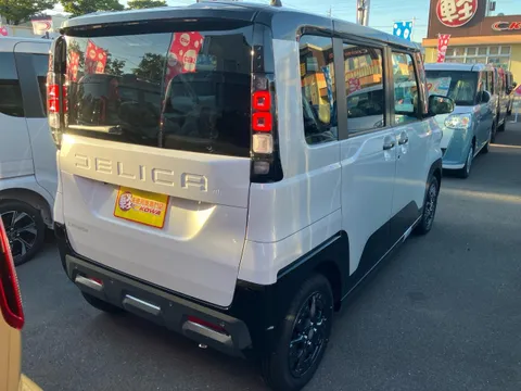 Mitsubishi Delica Mini