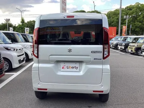 Suzuki Spacia