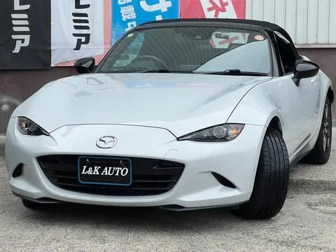 Mazda MX-5 (Roadster)
