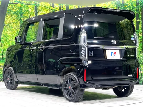 Honda N-BOX Custom
