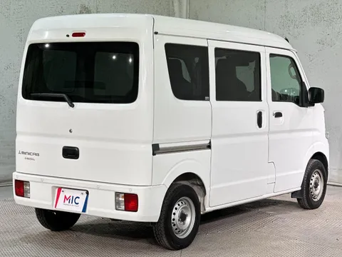 Mitsubishi Minicab Van