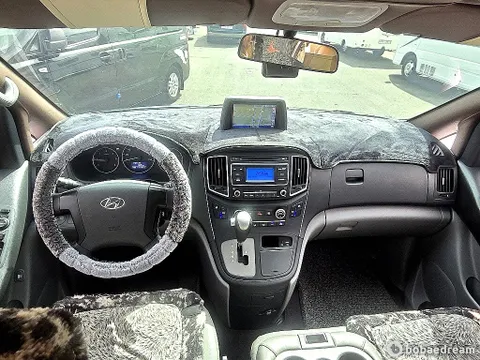 Hyundai Grand Starex