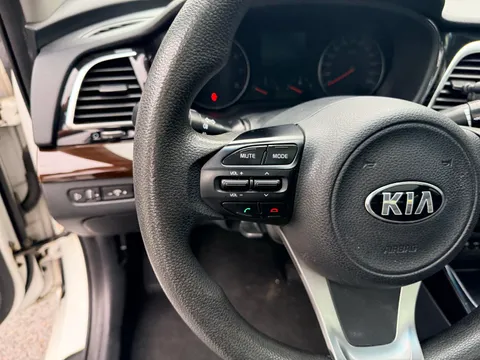 Kia K4