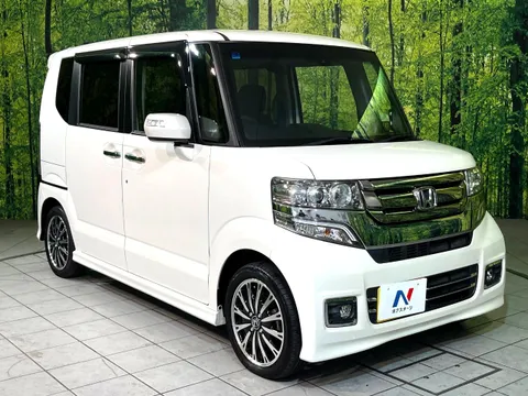 Honda N-BOX Custom