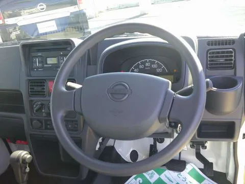 Nissan Clipper Truck