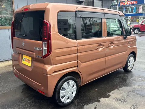 Suzuki Spacia