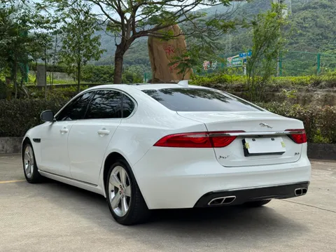 Jaguar XFL