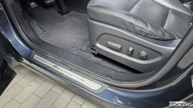 Hyundai Grand Santa Fe (Maxcruz)