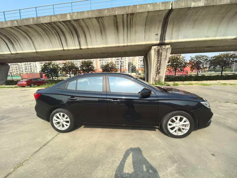 Roewe i5