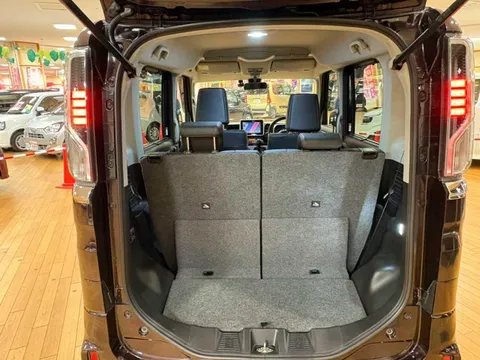 Suzuki Spacia Custom