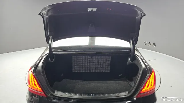 Genesis G90 (EQ900)