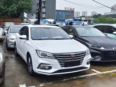 Roewe i5