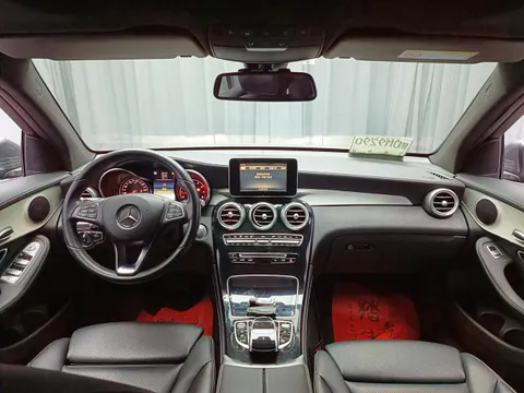 Mercedes-Benz Mercedes-Benz GLC