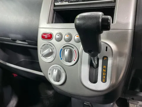 Nissan Otti