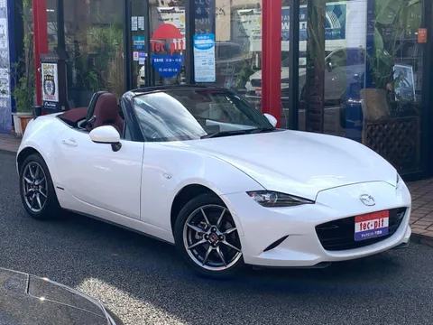Mazda MX-5 (Roadster)