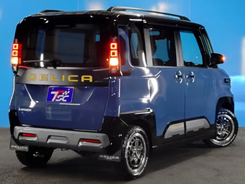 Mitsubishi Delica Mini