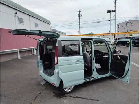 Suzuki Spacia