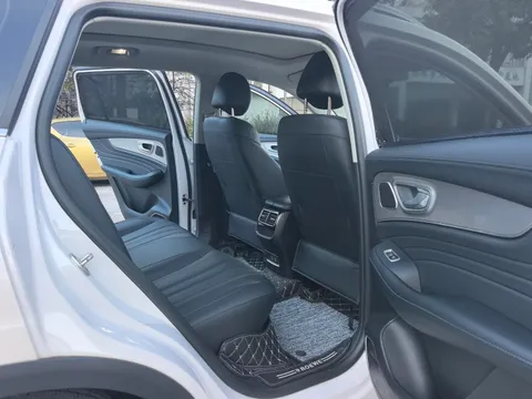 Roewe RX5