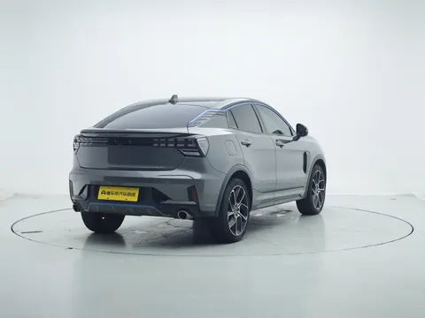 Lynk & Co 05